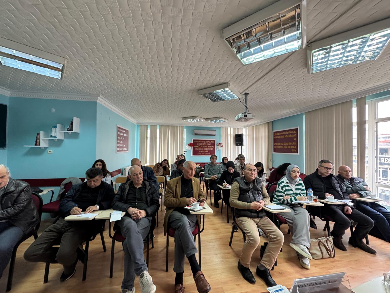 İSLAM DÜNYASI VE FELSEFE -Prof. Dr. Şafak URAL-